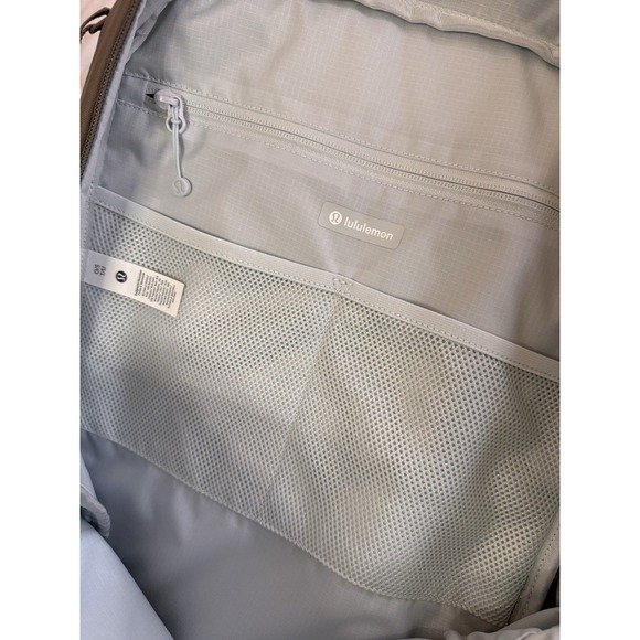 New Lululemon Double-Zip Backpack 22L Warm Ash Gray Laptop Holder Travel Bag - Picture 9 of 14